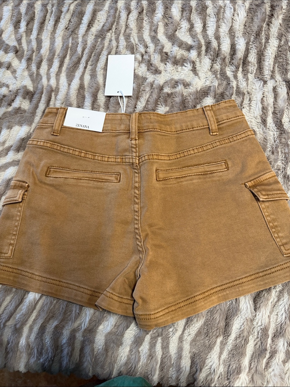 Zenana Outfitters Womens Camel Utility Cargo Shorts - Picture 4 of 5
